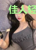 佳人轻抚琴