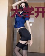 大学开学，我开限量法拉利报道