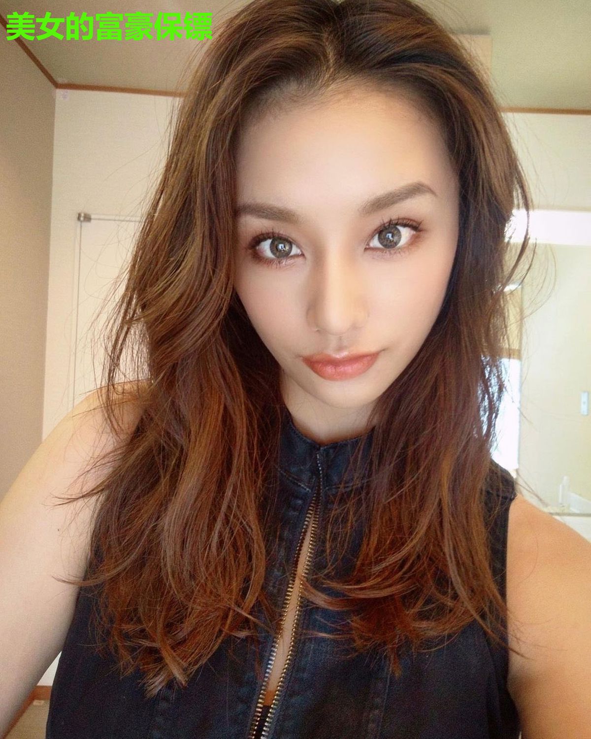 美女的富豪保镖