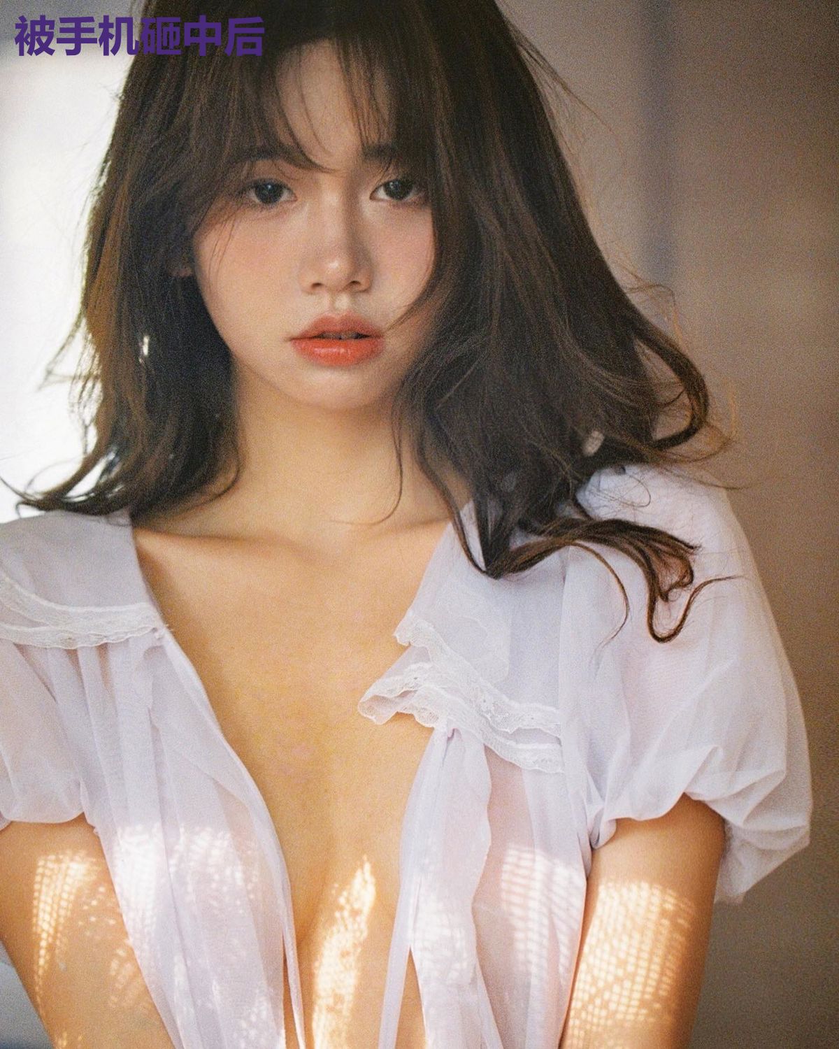 被手机砸中后